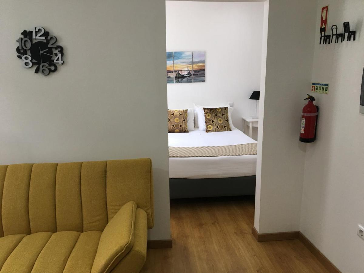 White Apartment Aveiro