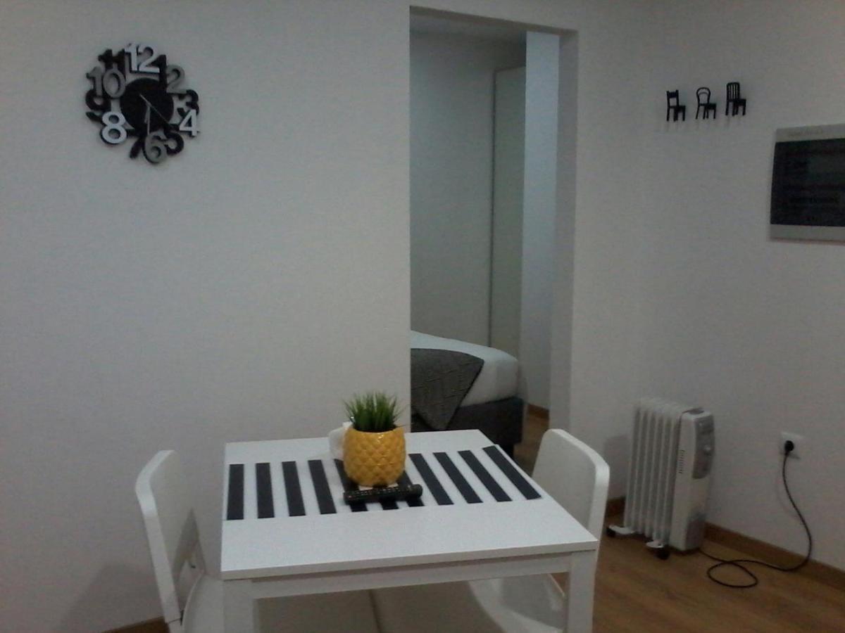 White Apartment Aveiro